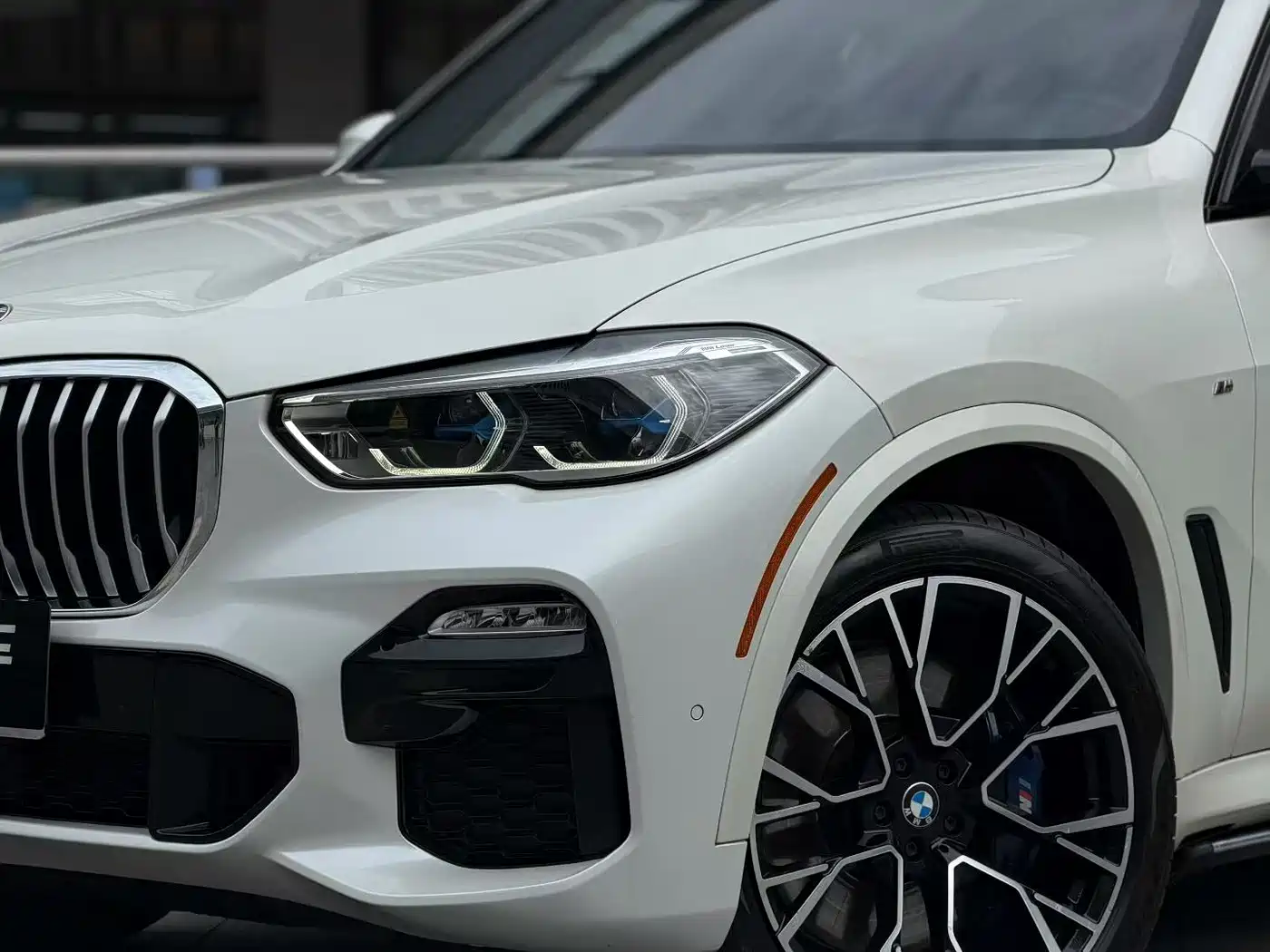 BMW X5 (Import) 2019 xDrive40i Exclusive M Sport Package фото 3
