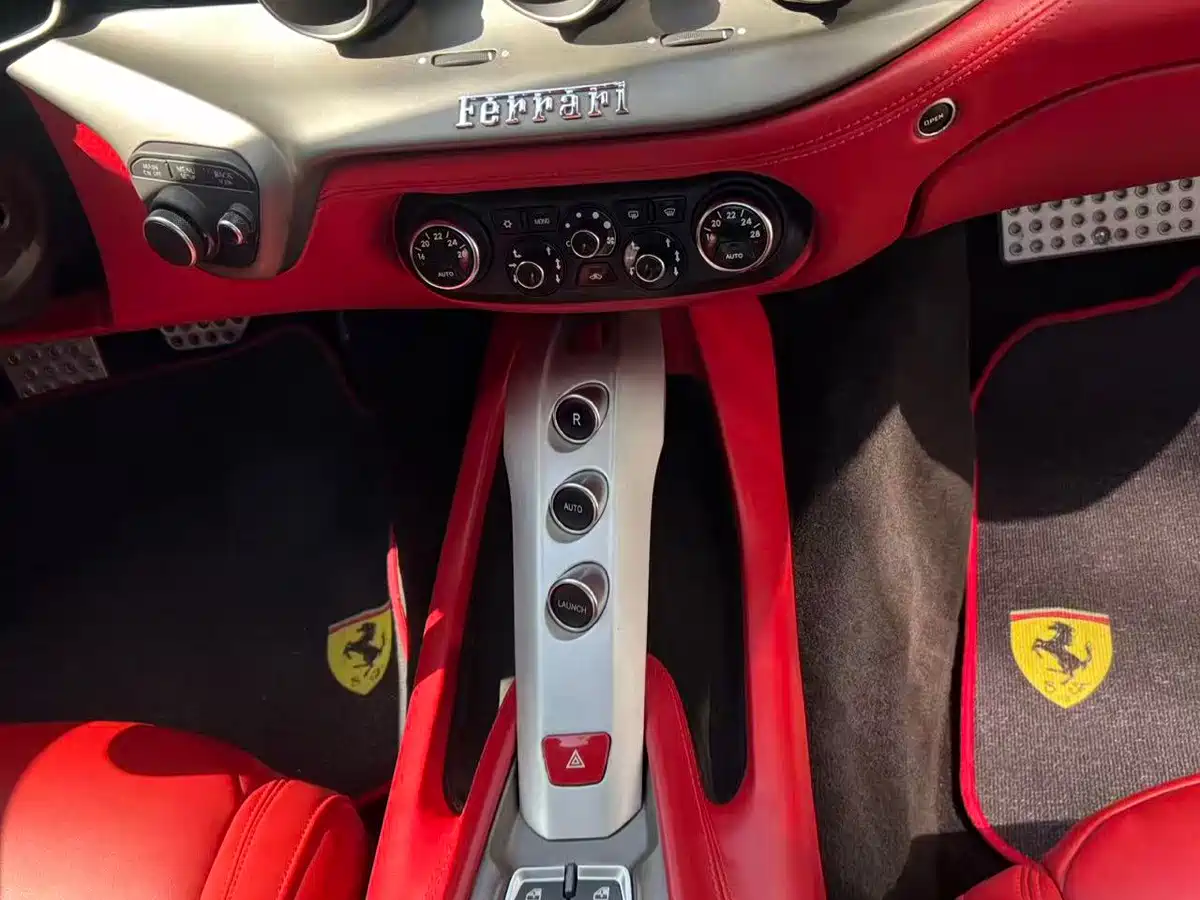 Ferrari F12berlinetta 2014 2013 6.3L Standard