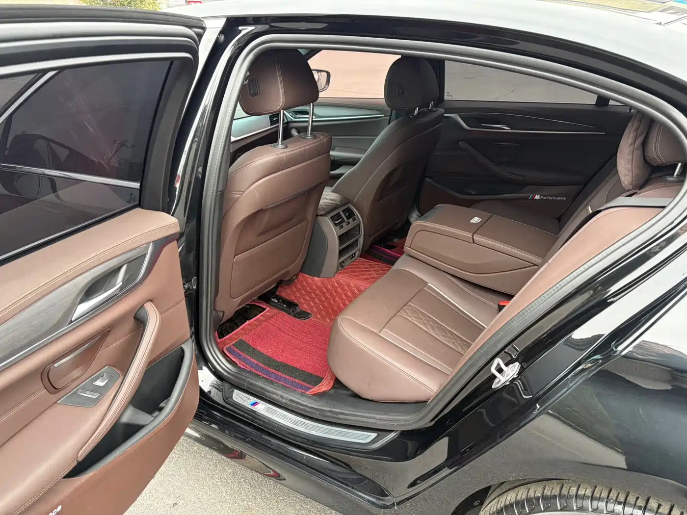 BMW 5 Series 2022 Model Second Facelift 530Li Leading M Sport Package фото 8