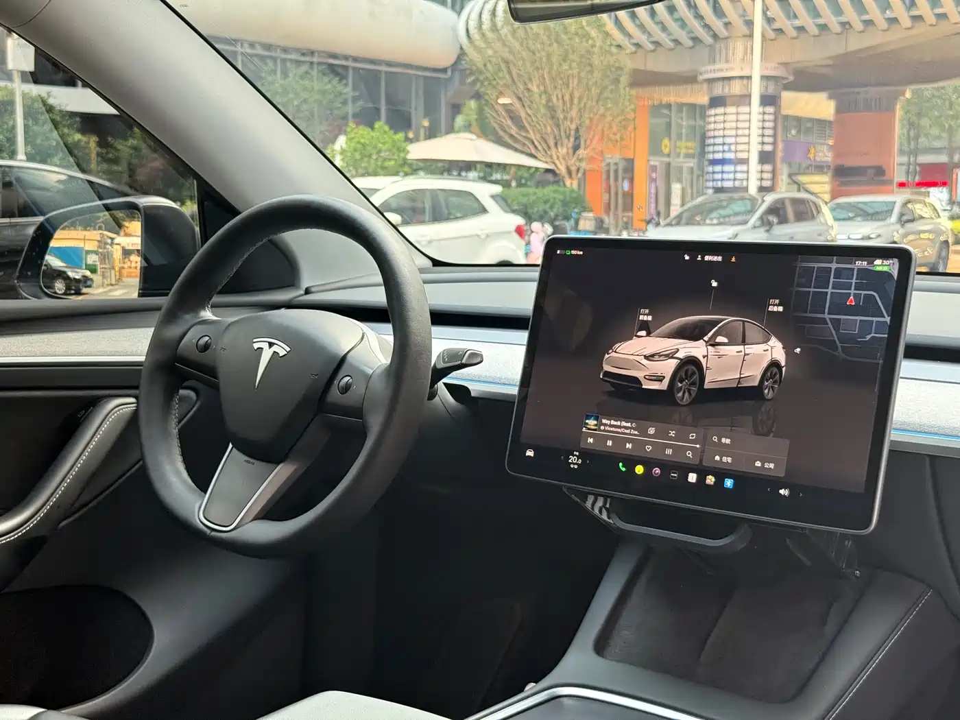 TESLA MODEL Y