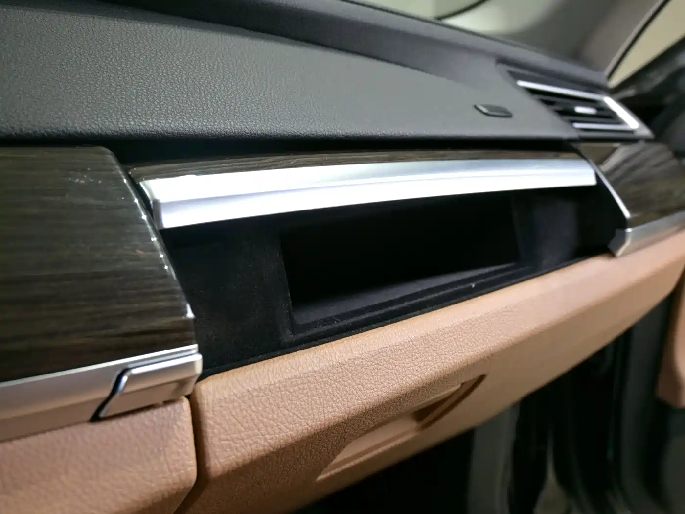 BMW 7 Series 2013 Model 730Li Leading фото 21