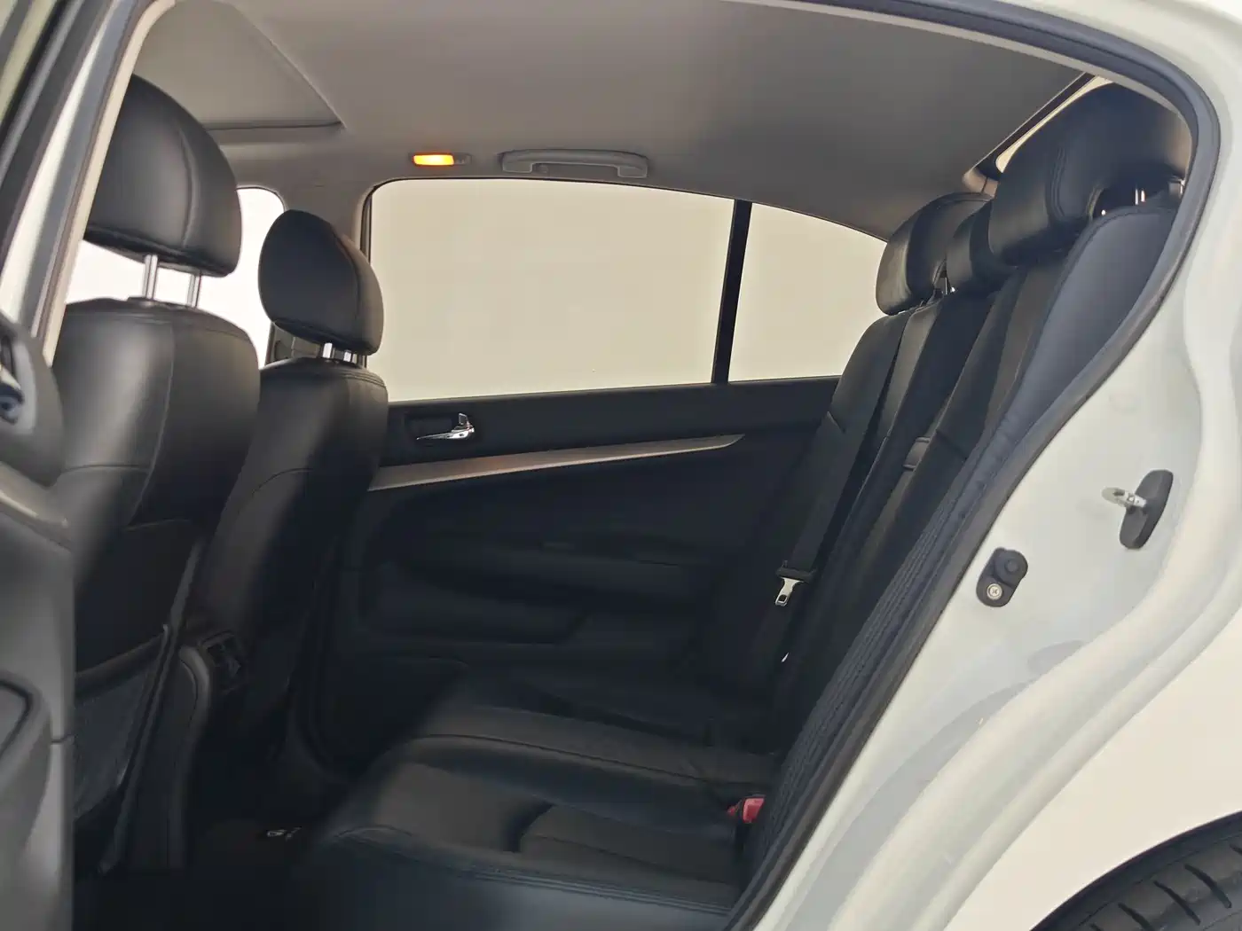 Infiniti G Series 2012 2010 Model G25 Sedan Luxury Sport Edition