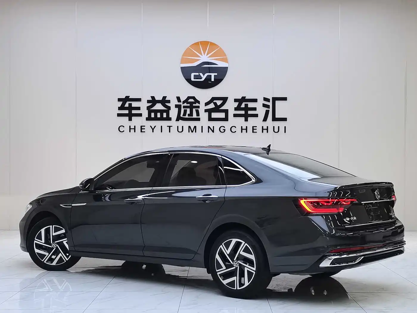 Volkswagen Sagitar 2023 300TSI DSG Surpassing Edition фото 6