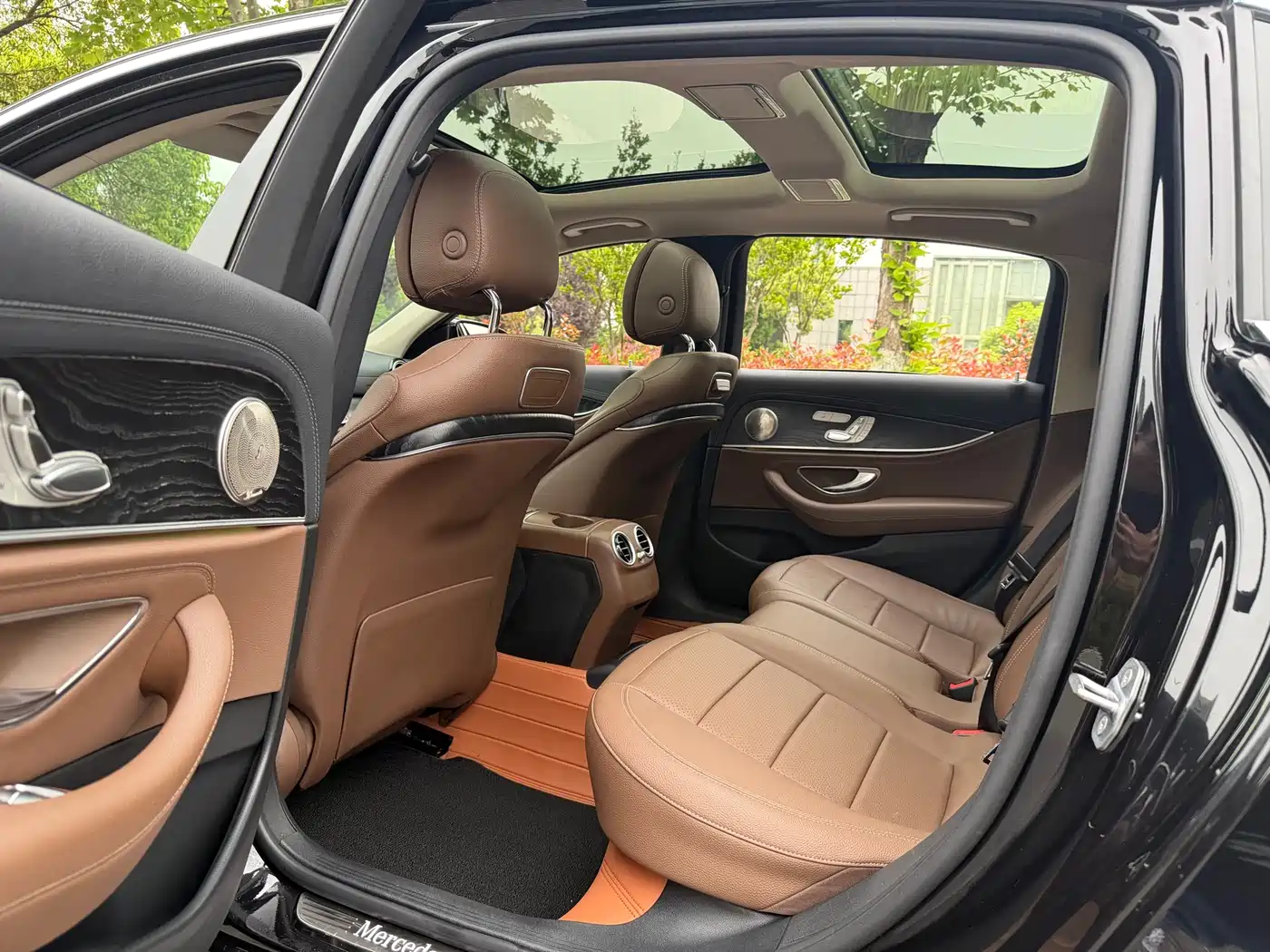 Mercedes-Benz E-Class 2019 E 300 L Sport Luxury фото 9