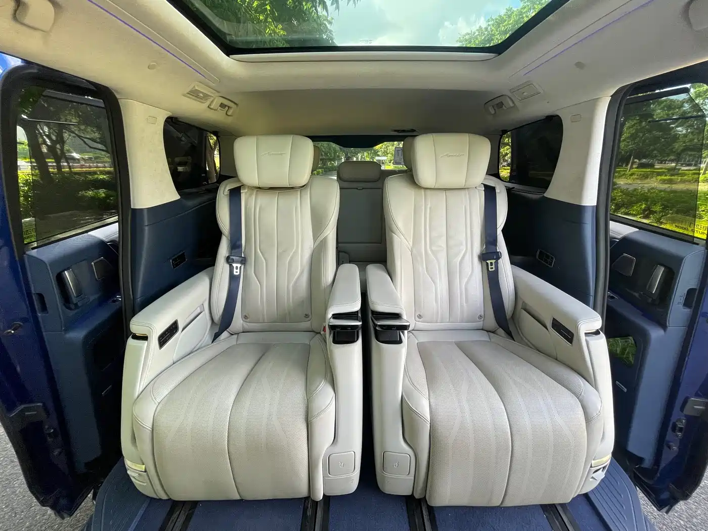 Buick Century 2023 2023 2.0T 7-Seater World Edition