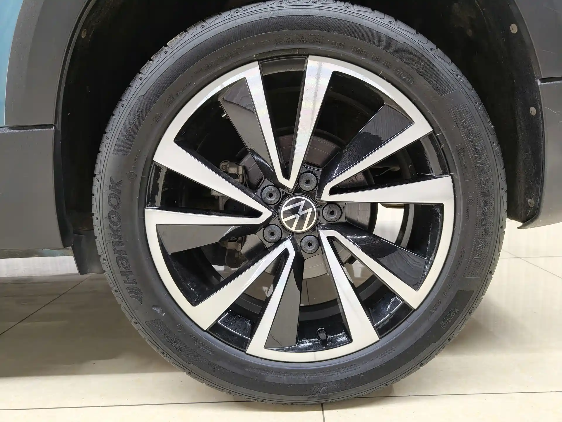 صورة 22 - Volkswagen Tharu