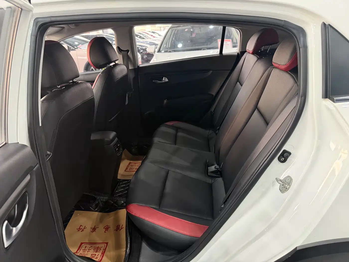 Kia KX CROSS 2017 1.4L AT GLS фото 6