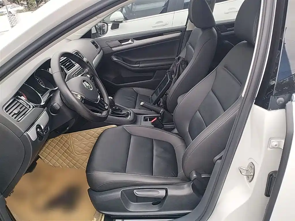 Volkswagen Sagitar 2018 280TSI DSG Comfort фото 15