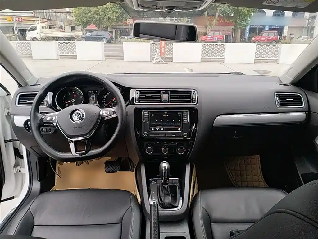 Volkswagen Sagitar 2018 280TSI DSG Comfort фото 10