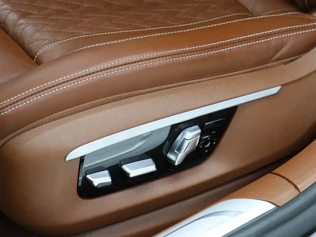 BMW 7 Series 2019 Facelift 750Li xDrive V8 M Sport Package фото 4