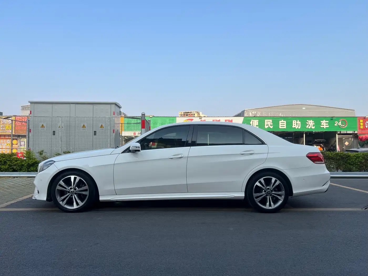 Mercedes-Benz E-Class 2015 E 260 L Sport фото 7