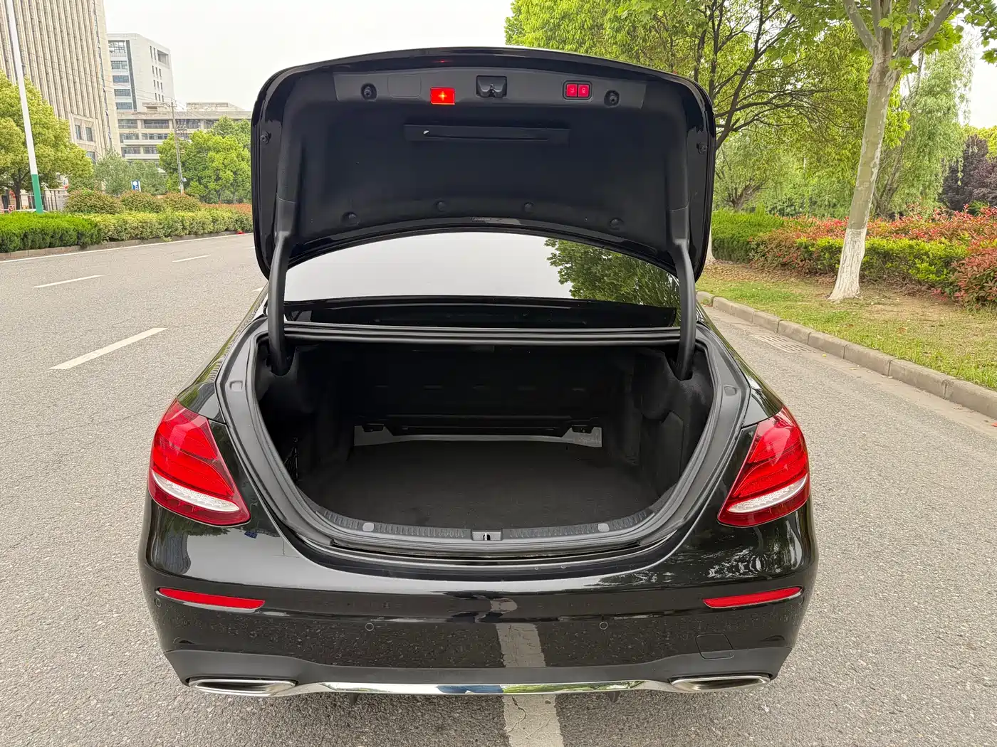 Mercedes-Benz E-Class 2019 E 300 L Sport Luxury фото 15