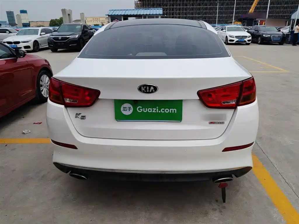 Kia K5 2015 2.0L Automatic LUX фото 6