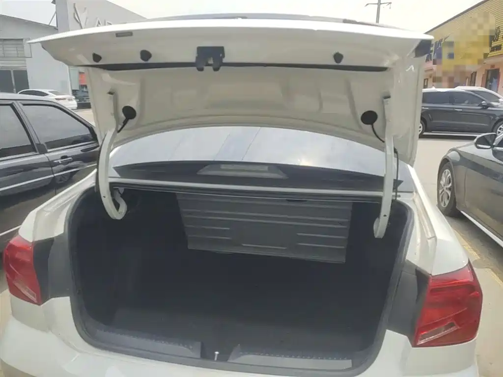 Volkswagen Jetta 2017 1.5L Manual Fashion фото 19