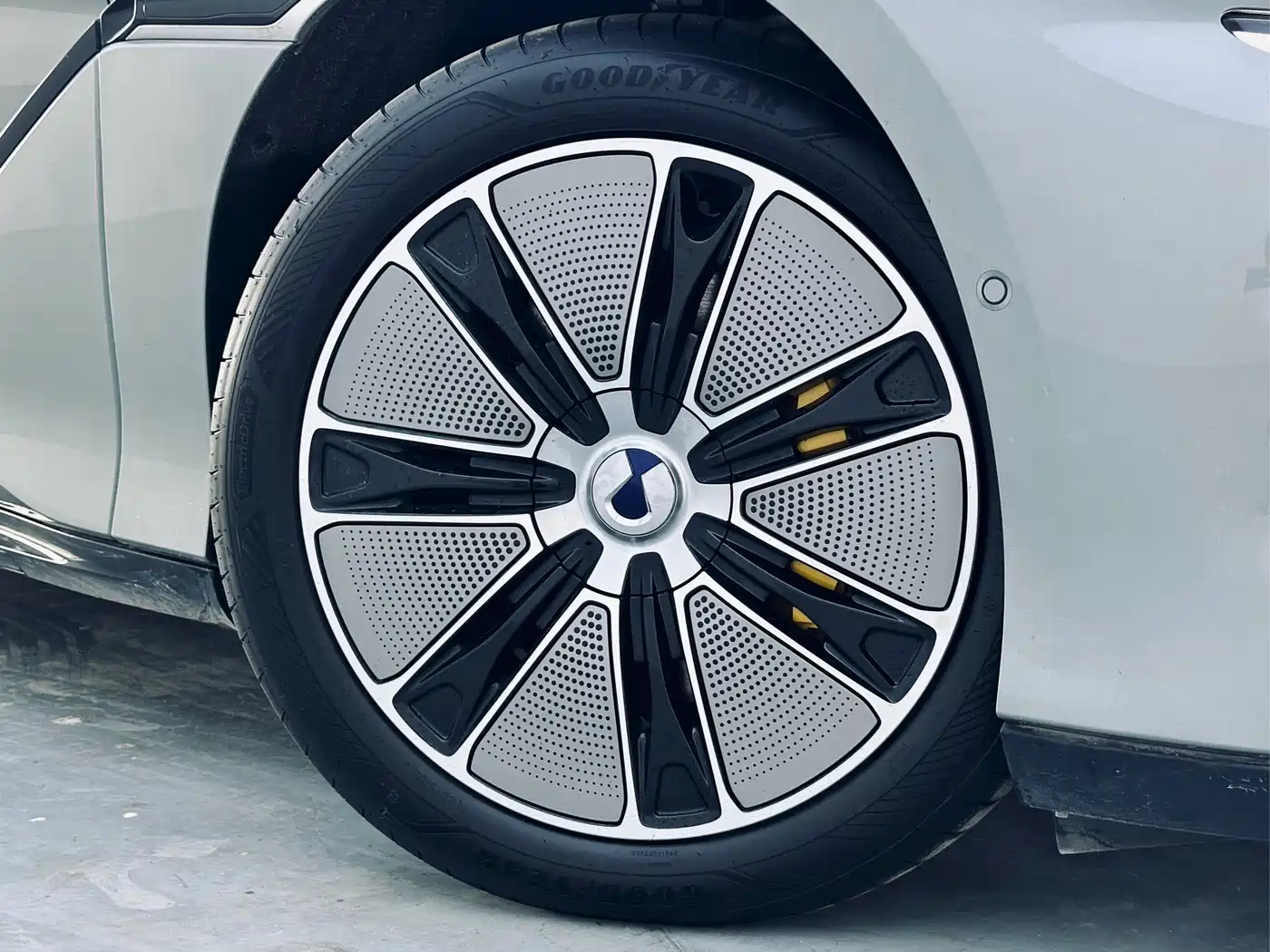 Denza Z9GT 2024 Model 1100 AWD Pro Edition фото 14