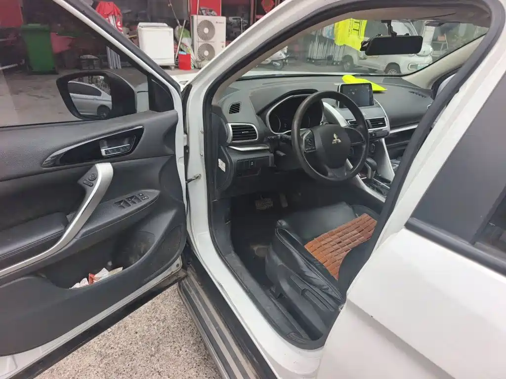 Mitsubishi Eclipse Cross 2019 2018 1.5T CVT 2WD Fearless Edition