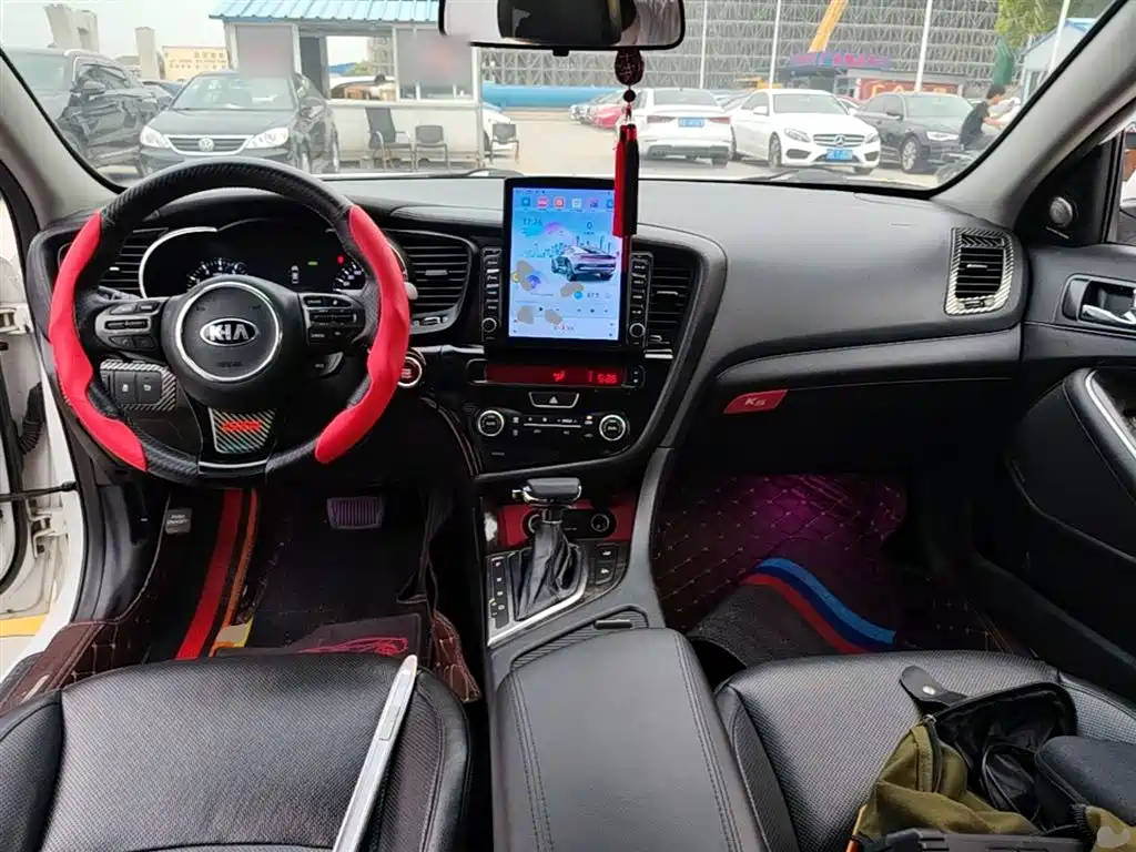 Kia K5 2015 2.0L Automatic LUX фото 10