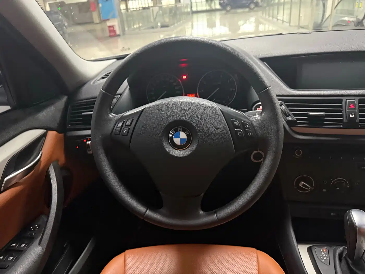 BMW X1 2013 sDrive18i Fashion фото 10