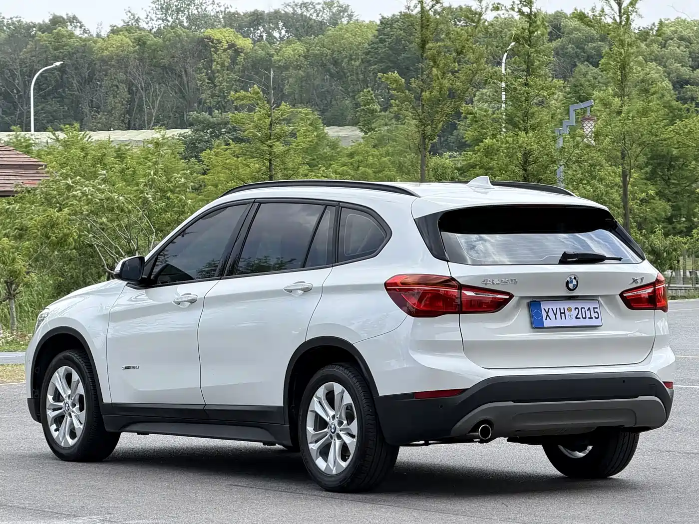 BMW X1 2016 sDrive18Li Premium Model фото 19