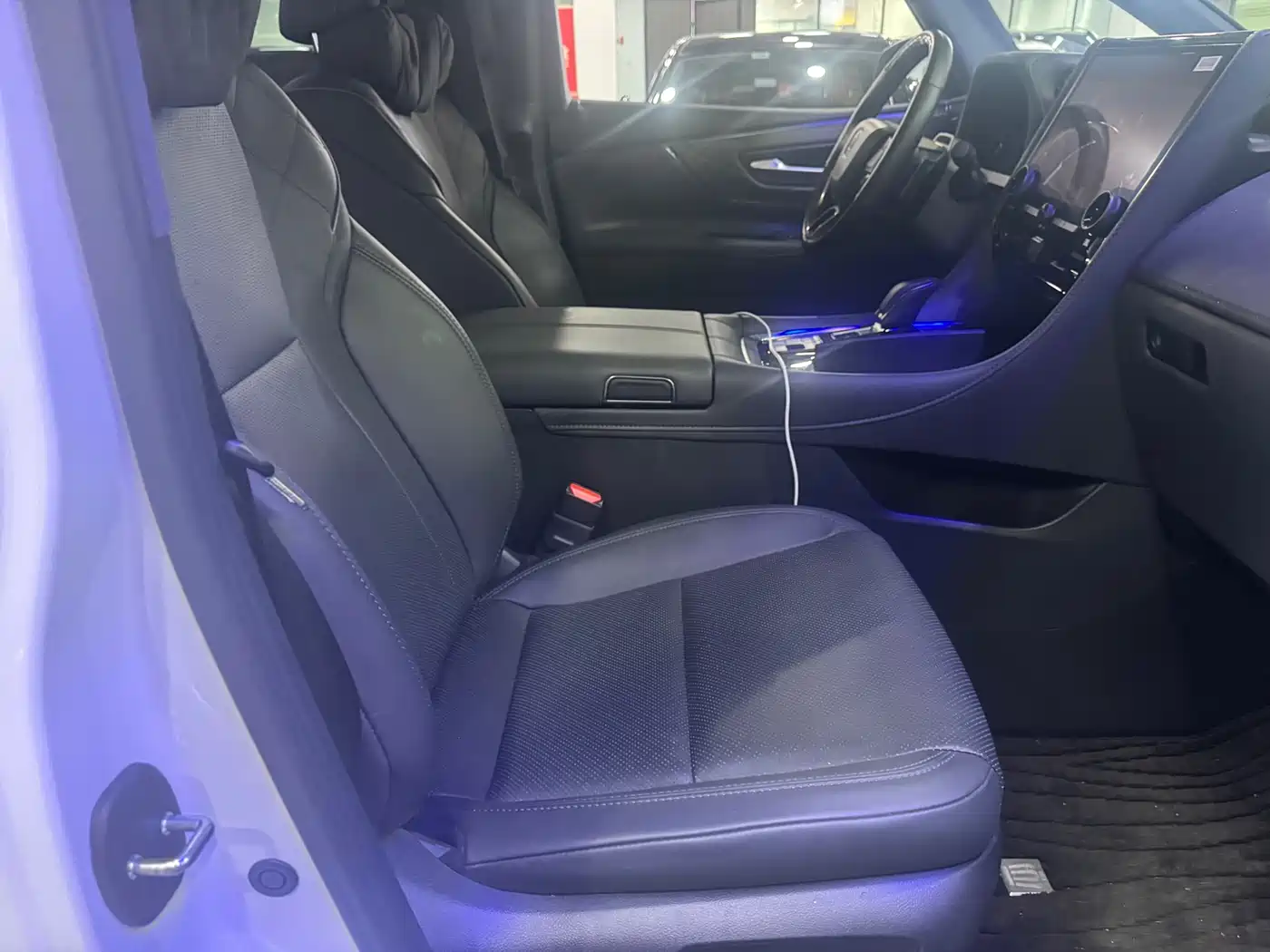 Toyota Alphard 2023 Dual Hybrid 2.5L Ultimate Gold Edition фото 8