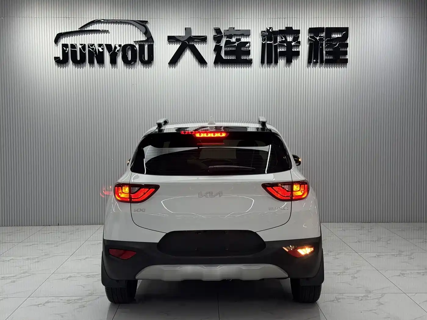 Kia KX1 2021 1.4L CVT Fun Sunroof Version фото 8