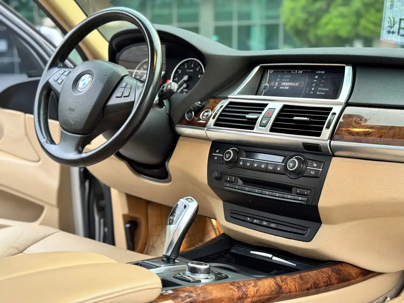 BMW X5 (Import) 2011 xDrive35i Leading Edition фото 12