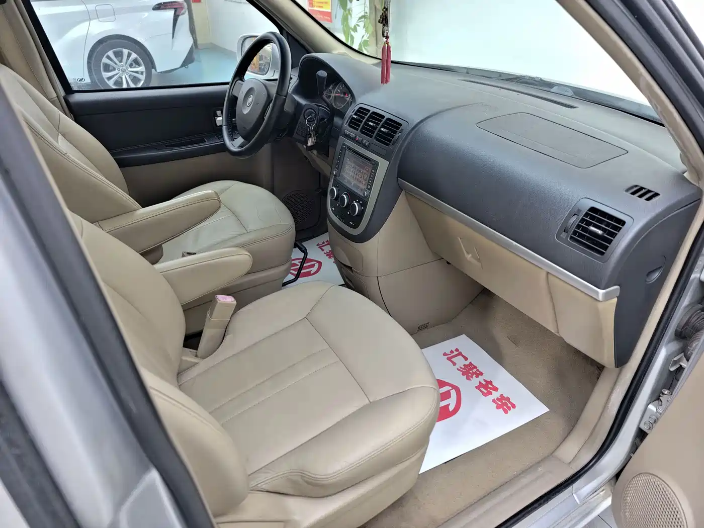 Фото 22 - Buick GL8