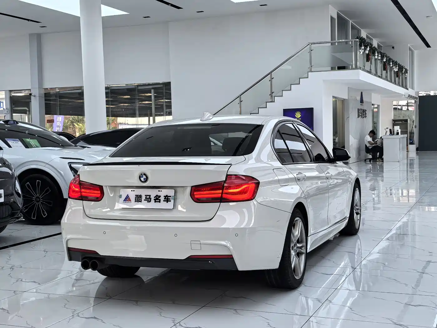 BMW 3 Series 2018 320i M Sport Package фото 13