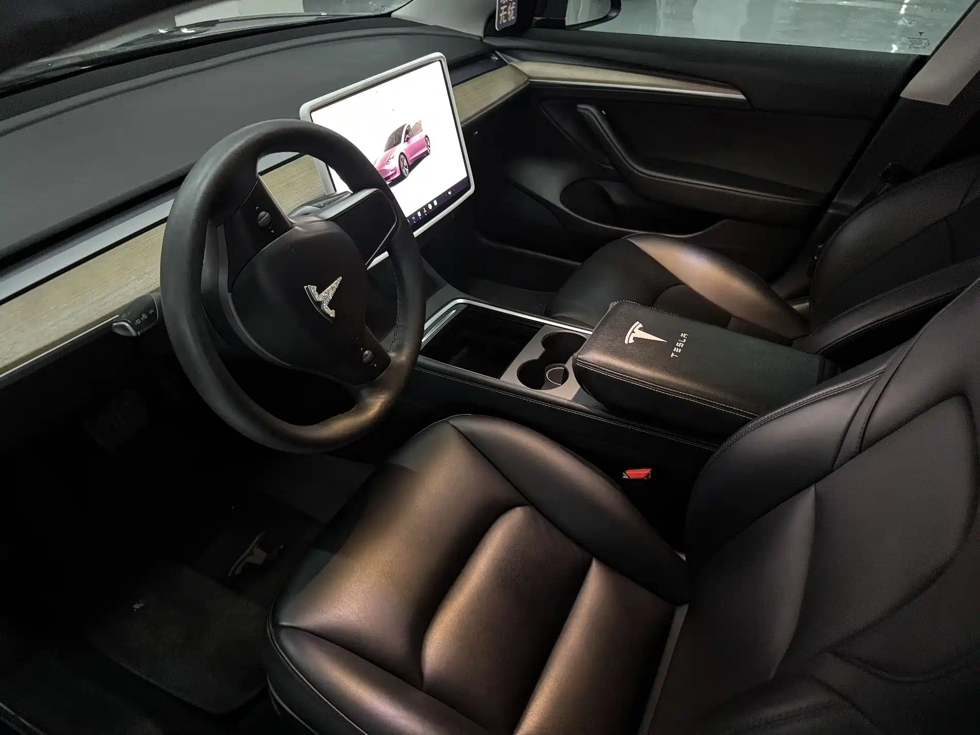 Фото 9 - Tesla Model 3