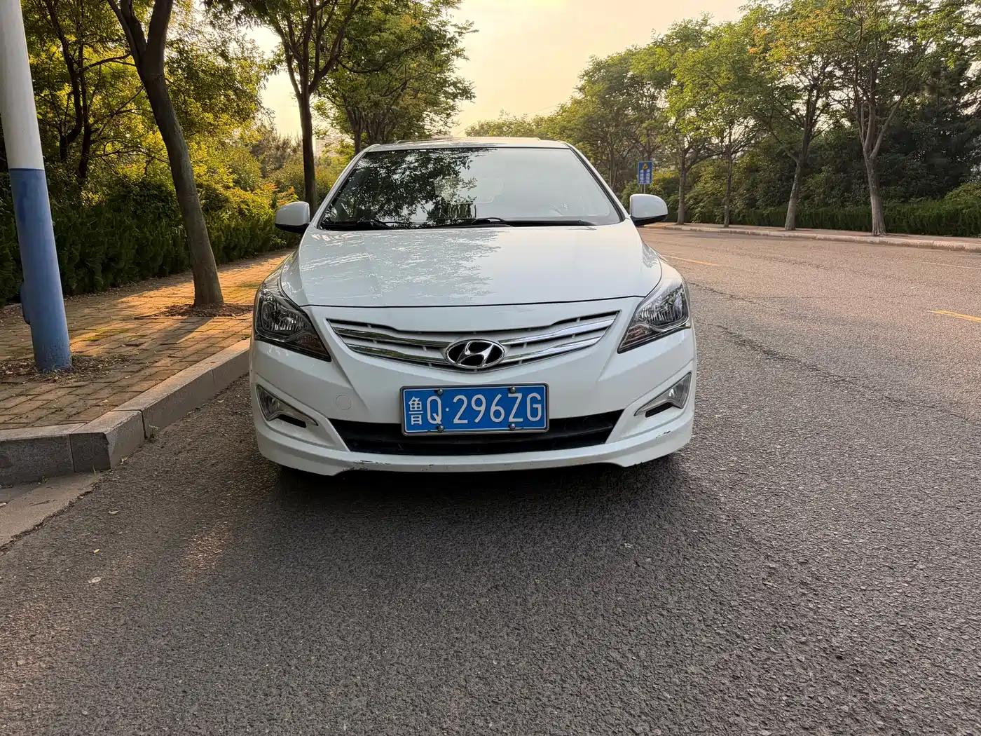 Hyundai Reina 2014 Model 1.4L Automatic GLX фото 2