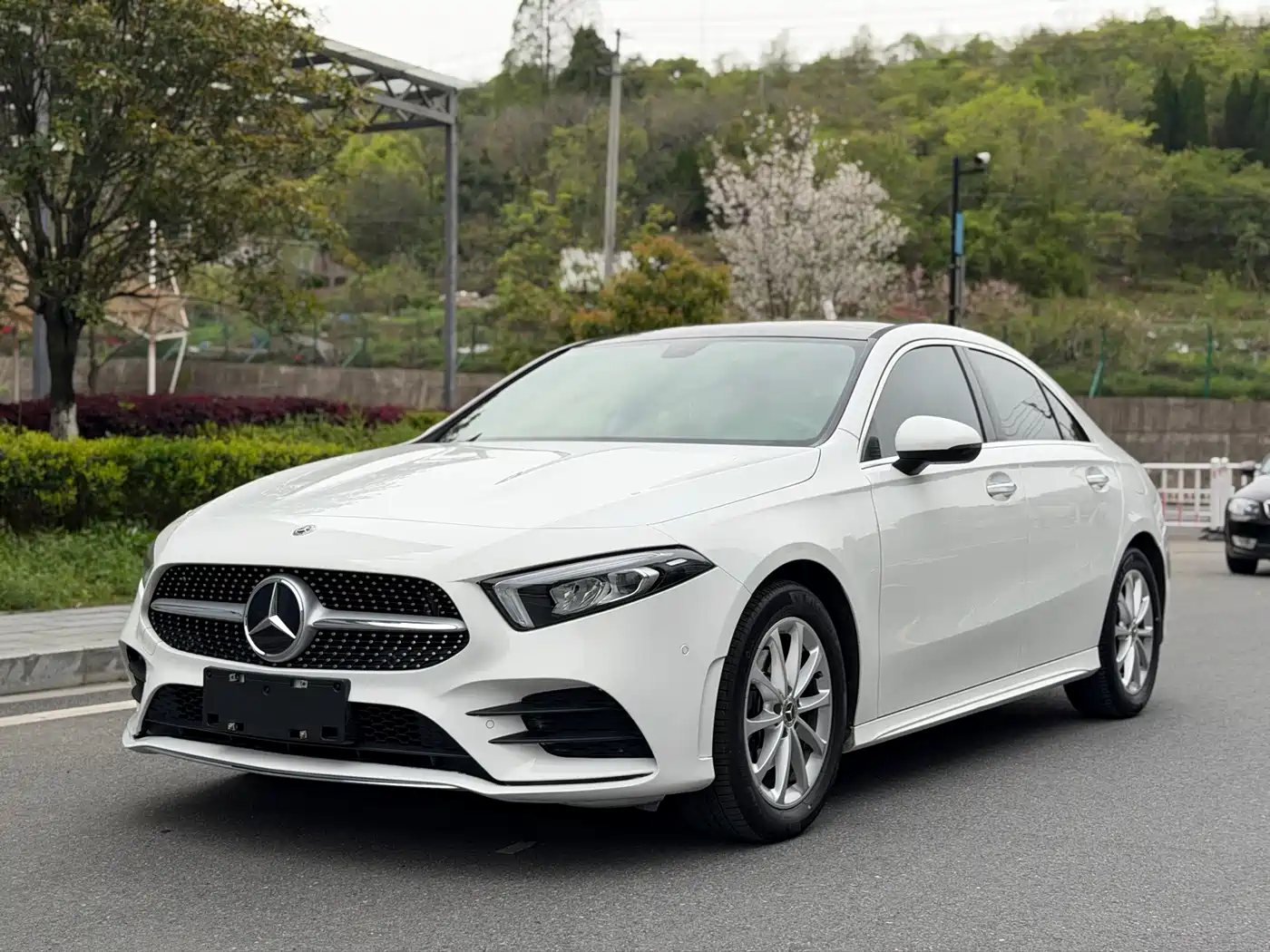 Mercedes-Benz A-Class 2021 A 200 L Sport Sedan Fashion Edition