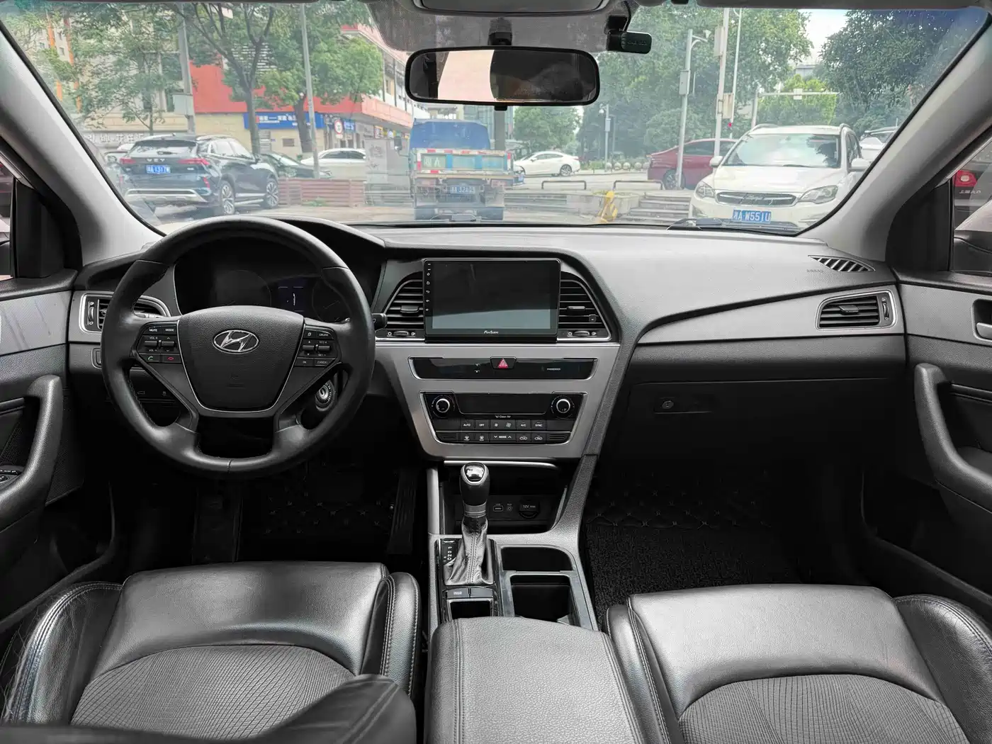 Hyundai Sonata 2017 2.0L GLS Smart фото 9