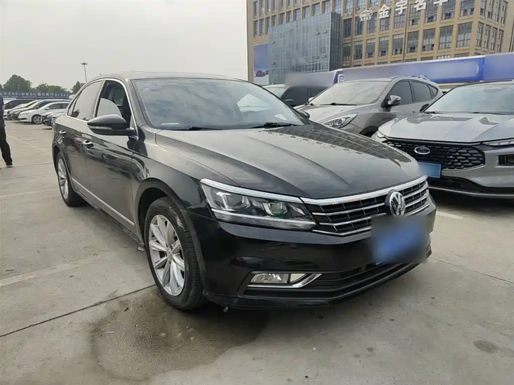 Volkswagen Passat 2017 330TSI DSG Prestige фото 4