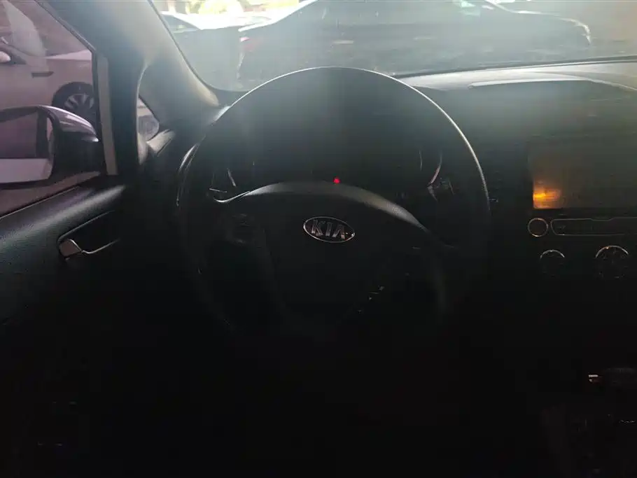 Kia K3 2013 1.6L Automatic GL фото 15