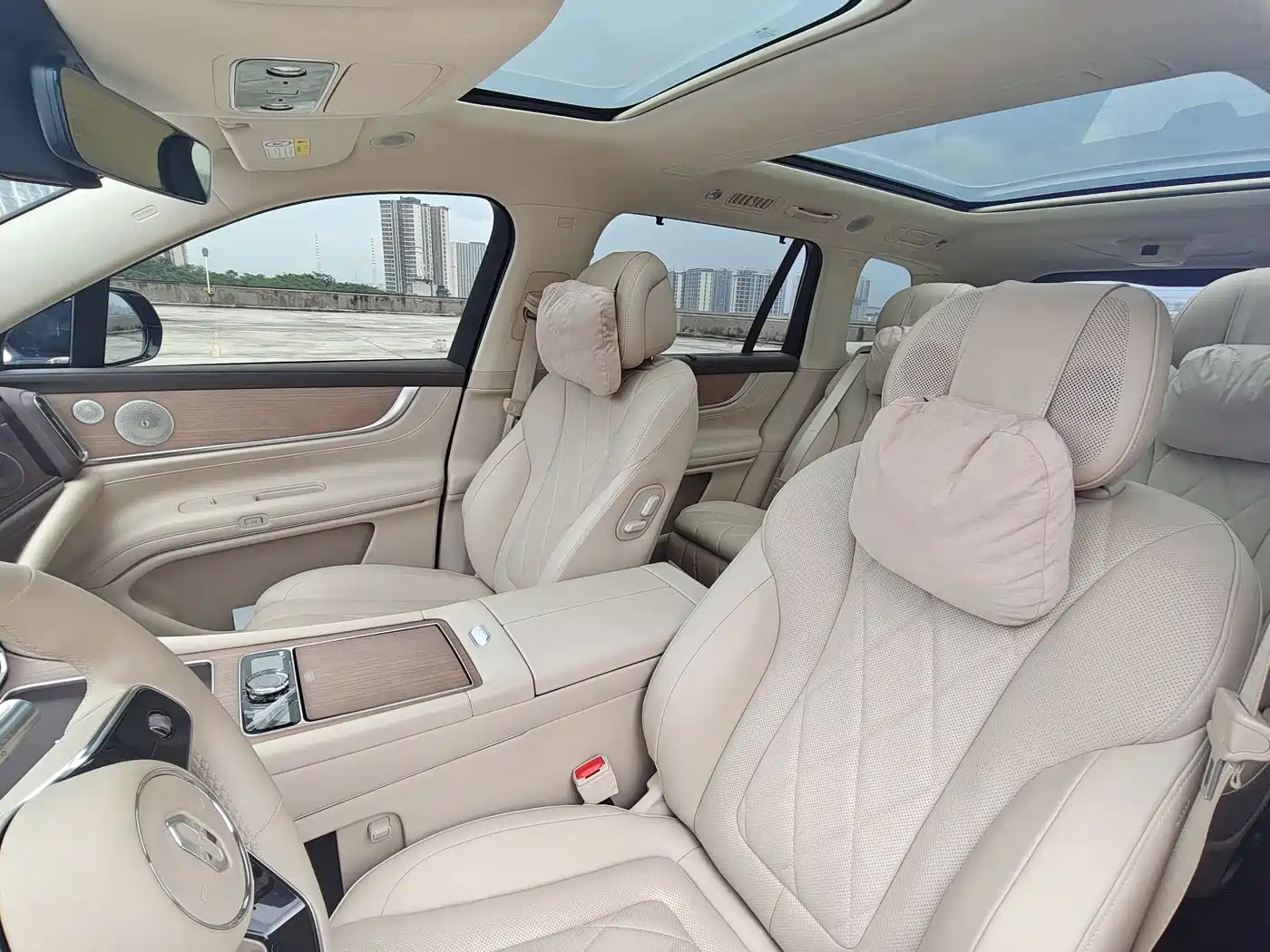AITO Wenjie AITO M9 2024 Extended Range Ultra 42kWh 6-Seater фото 10