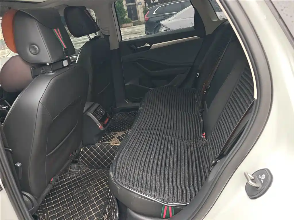 Volkswagen Sagitar 2021 280TSI DSG Surpassing Edition фото 13