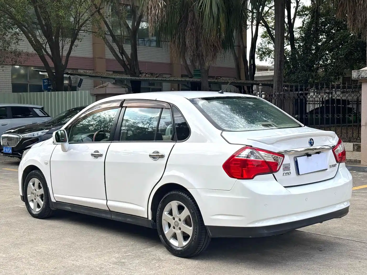 Venucia D50 2014 2013 1.6L Auto Fashion