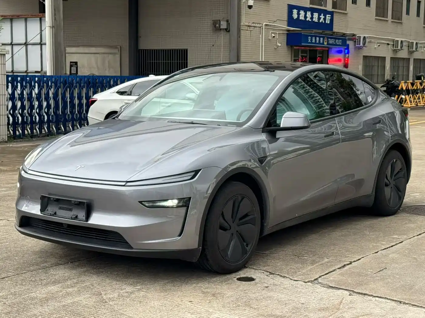 Tesla Model Y 2026 2026 Rear-Wheel Drive