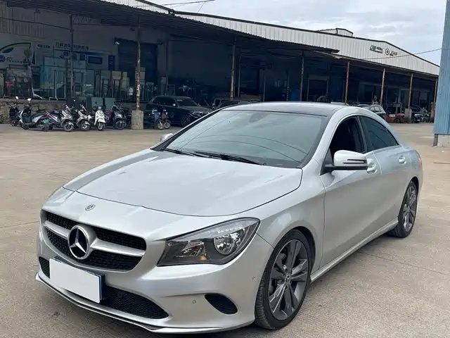 MERCEDES-BENZ CLA