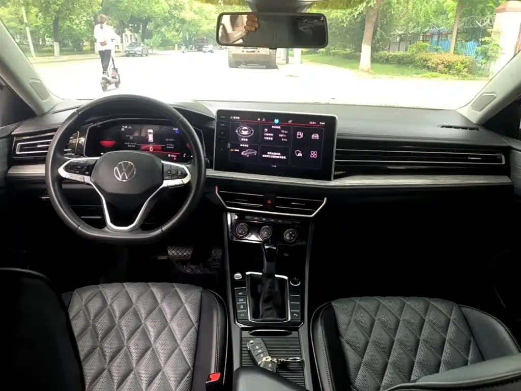 Volkswagen Sagitar 2023 300TSI DSG Surpassing Edition фото 10
