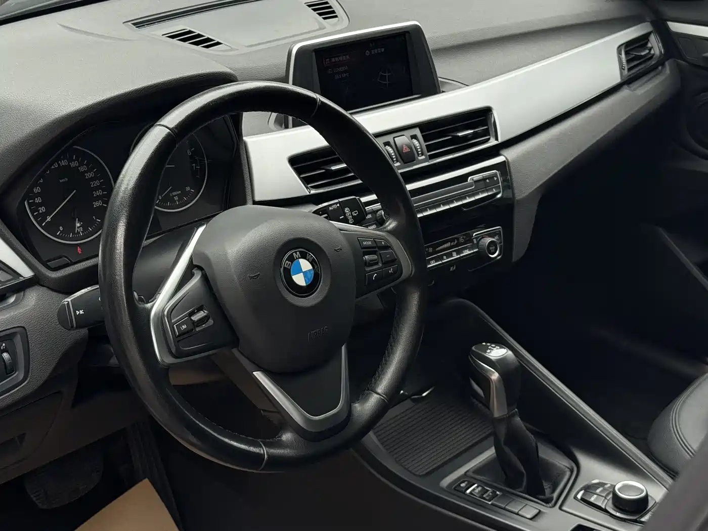 BMW X1 2018 sDrive20Li Leading Model фото 14