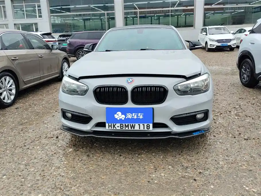 BMW 1 Series (Import) 2016 118i Leading фото 2