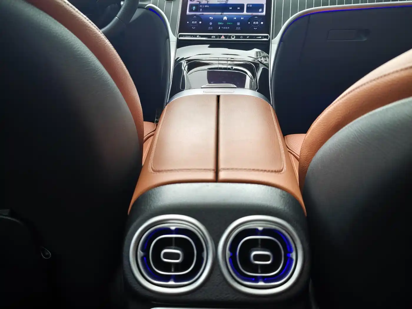 Photo 27 - Mercedes-Benz GLC