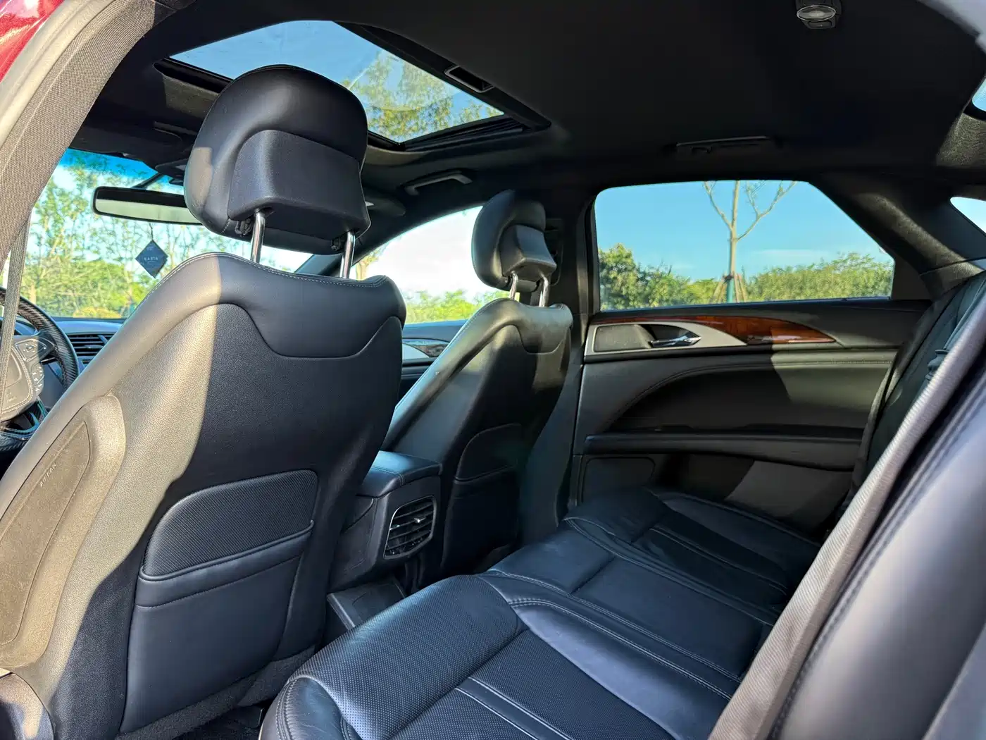 صورة 18 - Lincoln MKZ