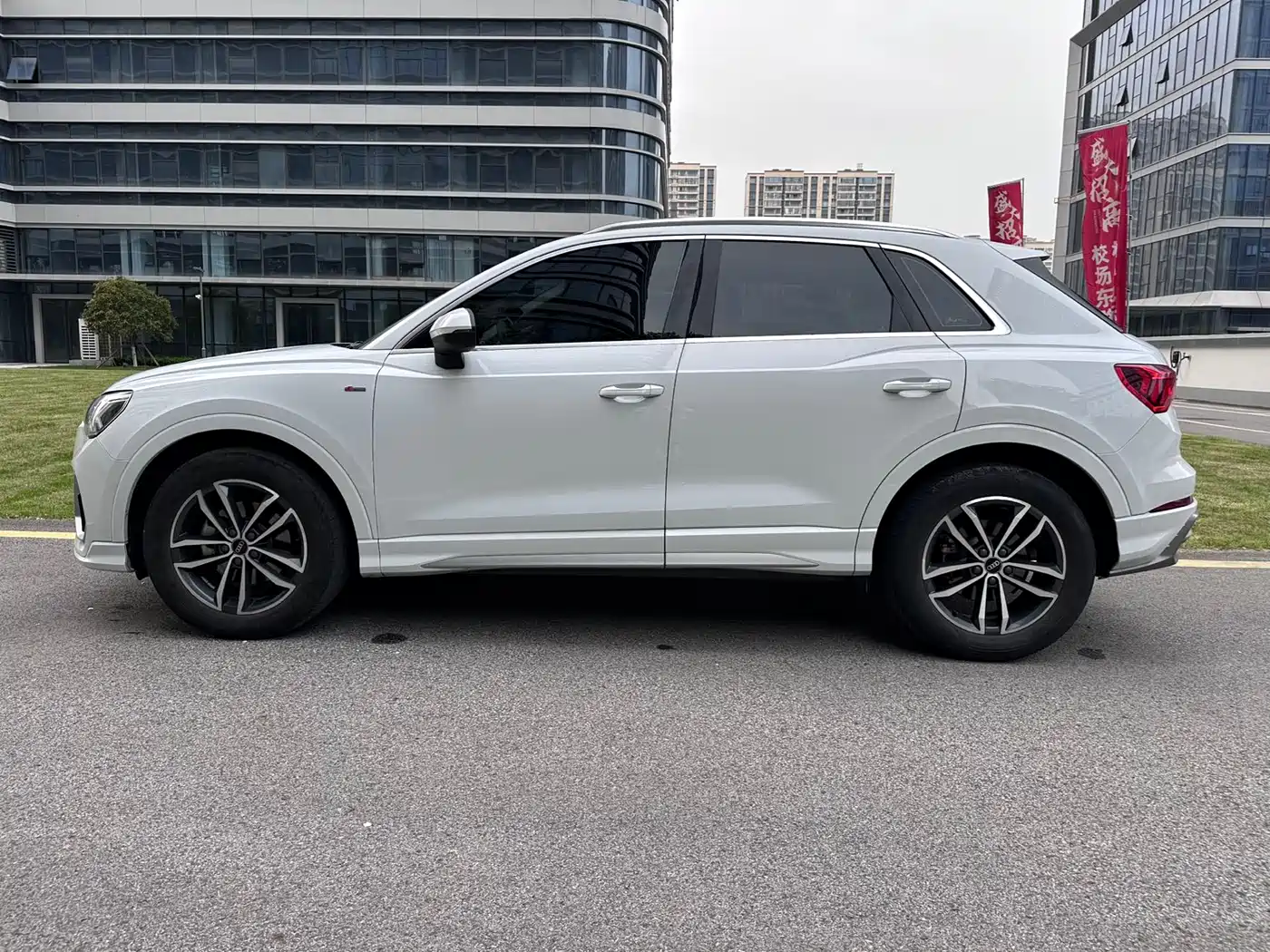 Audi Q3 2021 35 TFSI Progressive Sport фото 3