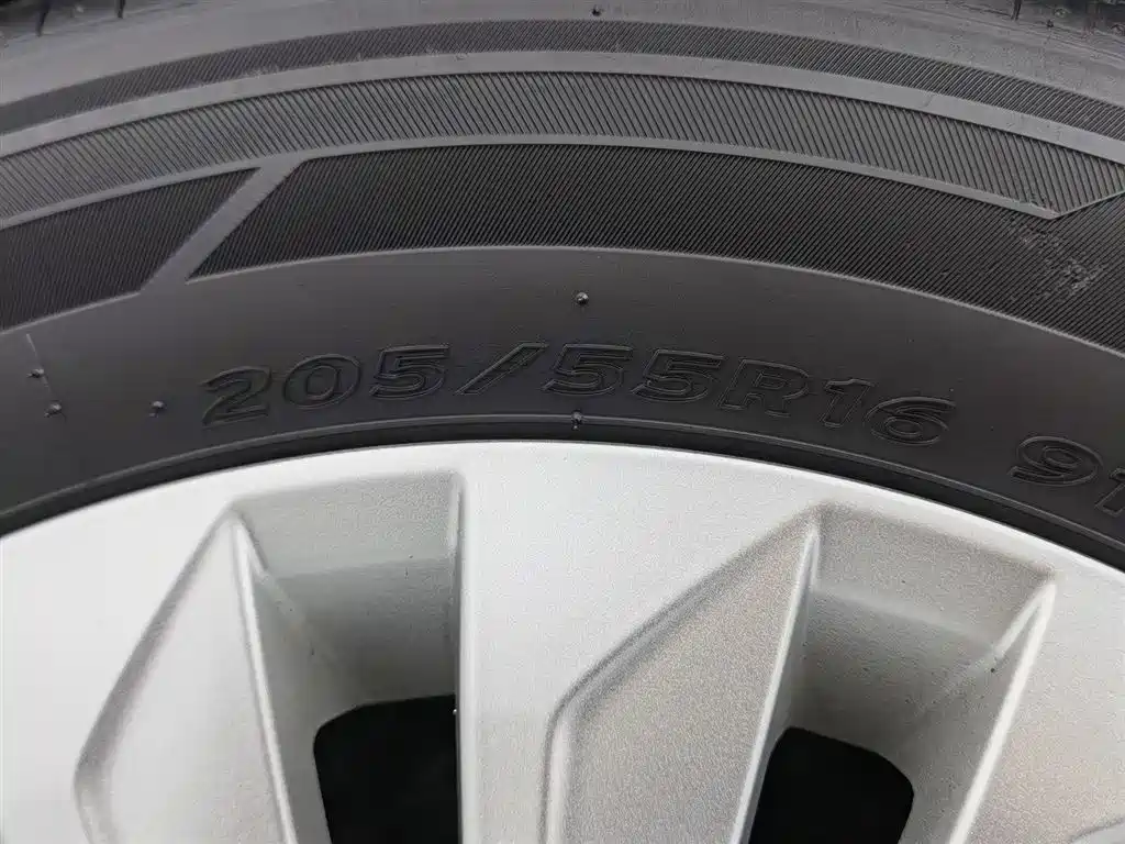 Volkswagen Lavida 2022 1.5L Auto Comfort Edition фото 24