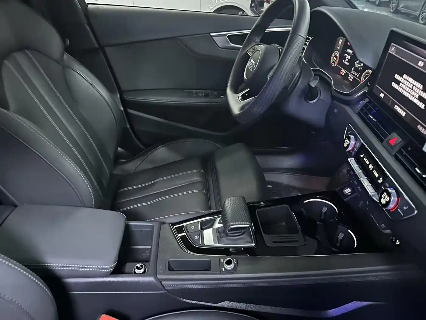 Audi A4L 2024 40 TFSI Luxury Dynamic фото 14