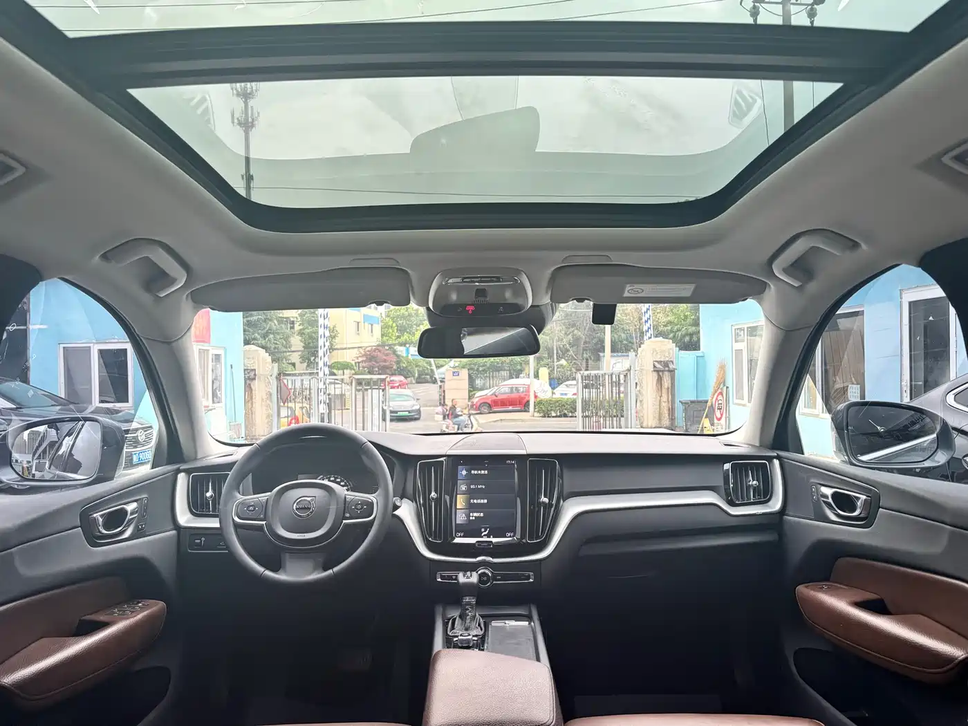 VOLVO XC60