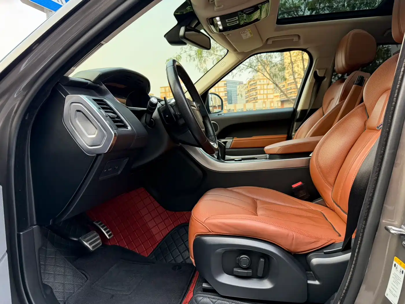 Land Rover Range Rover Sport 2016 Model 3.0 SC V6 HSE фото 9