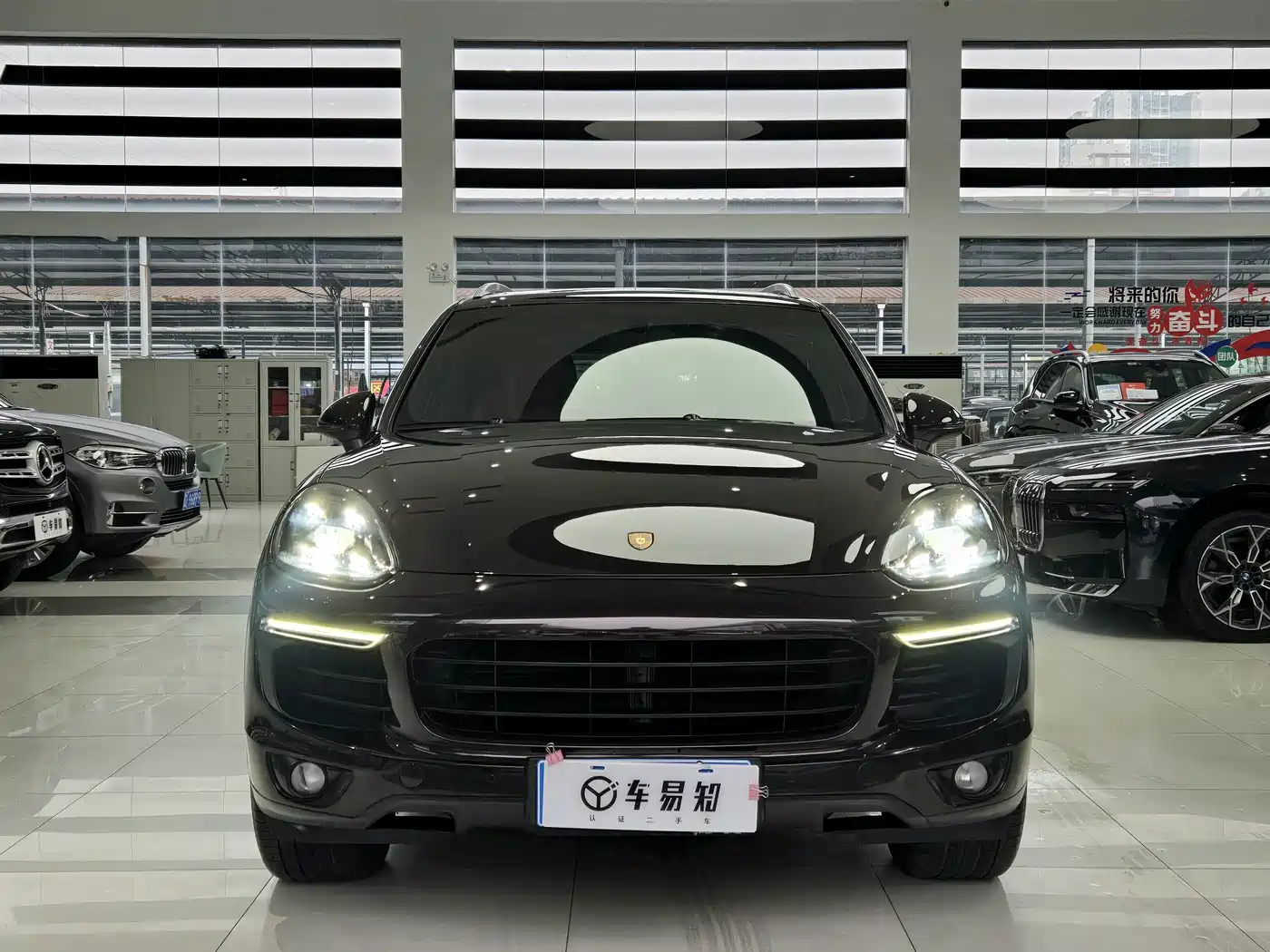 Porsche Cayenne New Energy 2016 Cayenne S E-Hybrid 3.0T фото 2